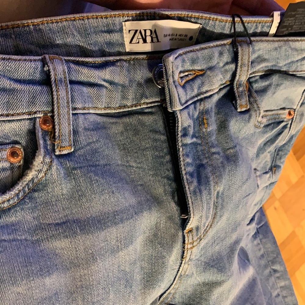 New Zara High Rises Ripped Jeans - Picture 2 of 4